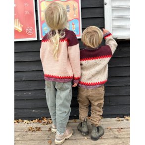 Cross Sweater Junior - PetiteKnit