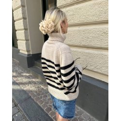 Lyon Sweater - Chunky Edition - PetiteKnit