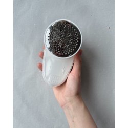 Refresh Your Knit With PetiteKnin - Lint Remover - PetiteKnit