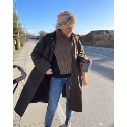 Hazel Neck_PetiteKnit