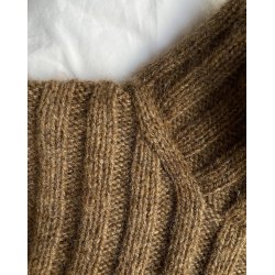 Hazel Neck_PetiteKnit