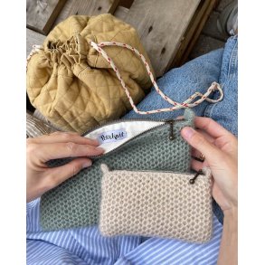 Honey Purse_PetiteKnit