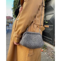 Winter Clutch - PetiteKnit